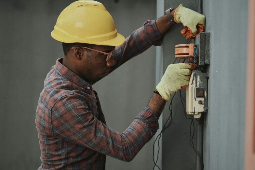 Off-Grid Solar Basics: What You Need for Full Energy Independence in the Desert 2026 By knowing off-grid solar basics, this person may be able to have their own system.